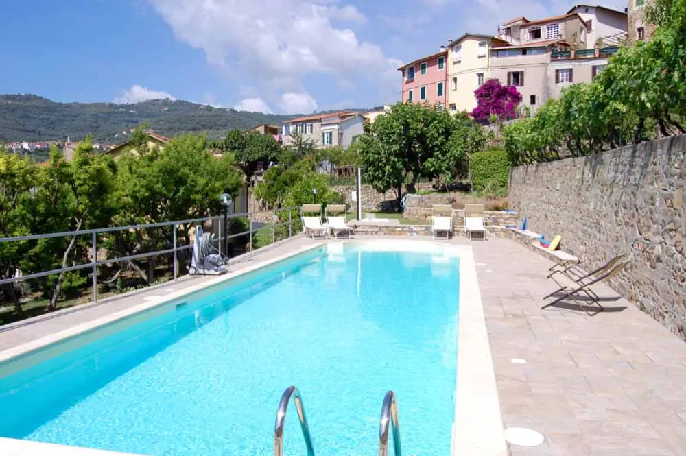 casa delle mimose pool 02