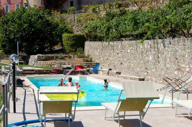 casa lavanda pool 01